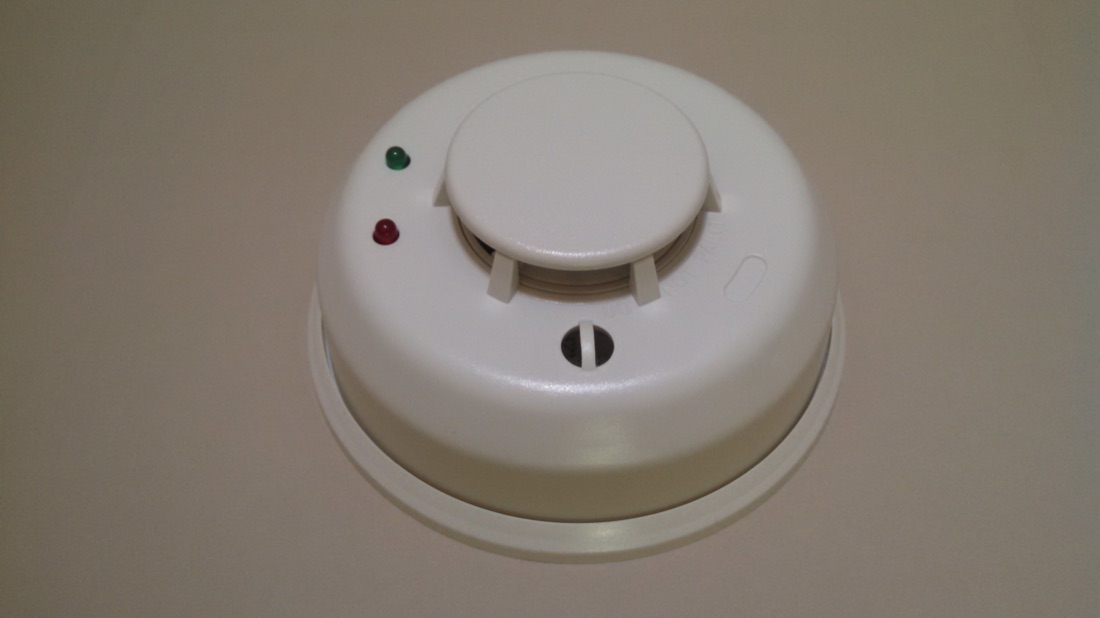 Wireless smoke detector